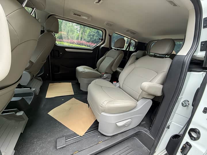 Фото 10 - Maxus G10