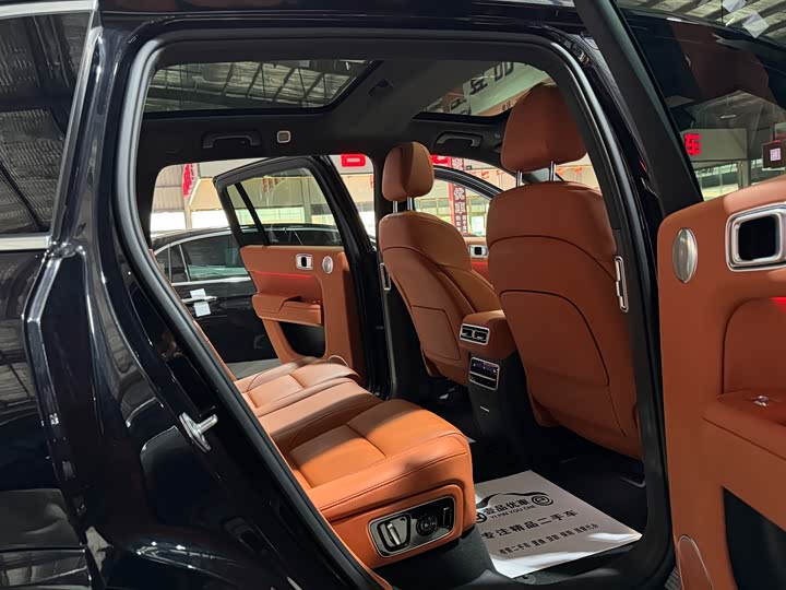 Фото 13 - LiXiang L7