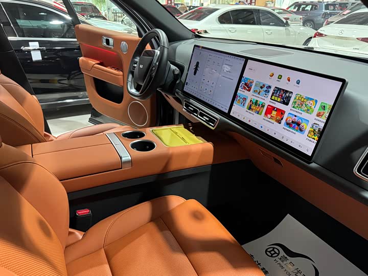 Фото 18 - LiXiang L7