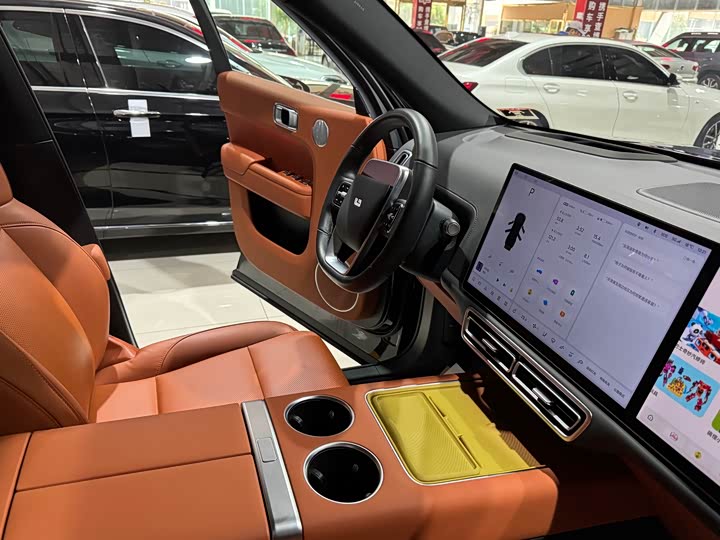 Фото 19 - LiXiang L7