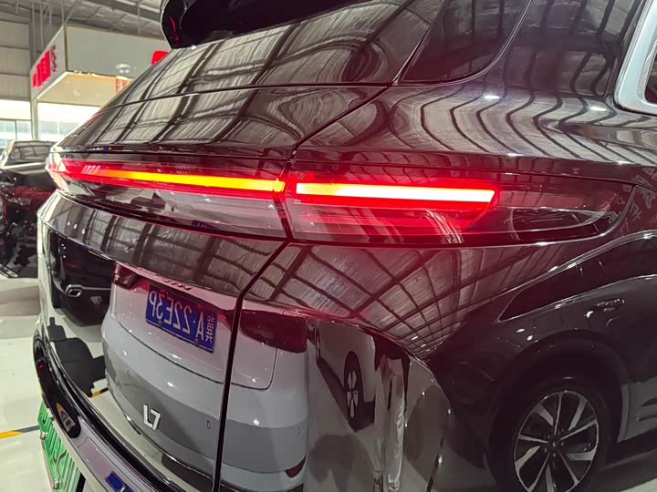 Фото 27 - LiXiang L7