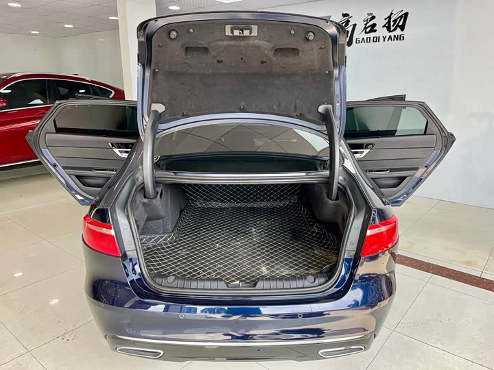 Фото 23 - Jaguar XF L