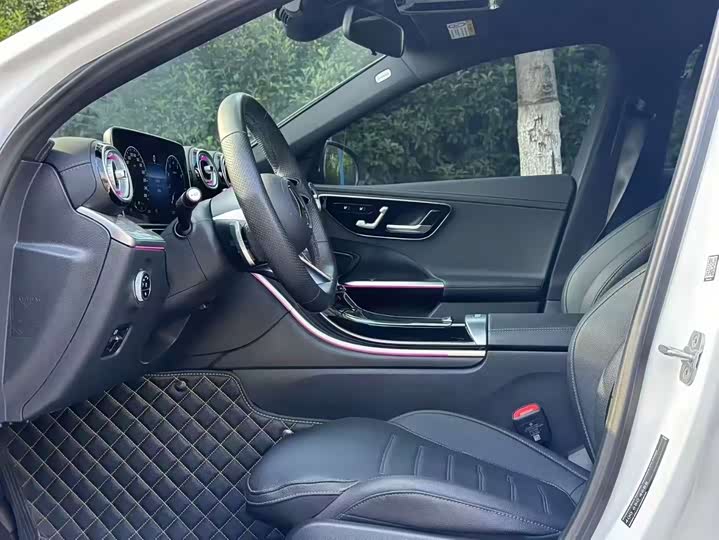 Фото 4 - Mercedes-Benz C-Class