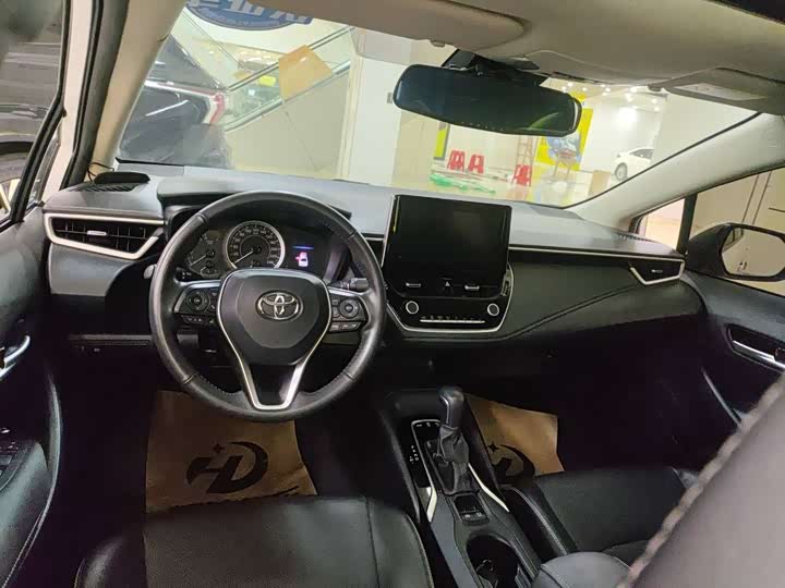 Фото 6 - Toyota Corolla