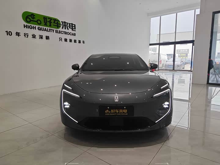 Фото 2 - Avatr 12