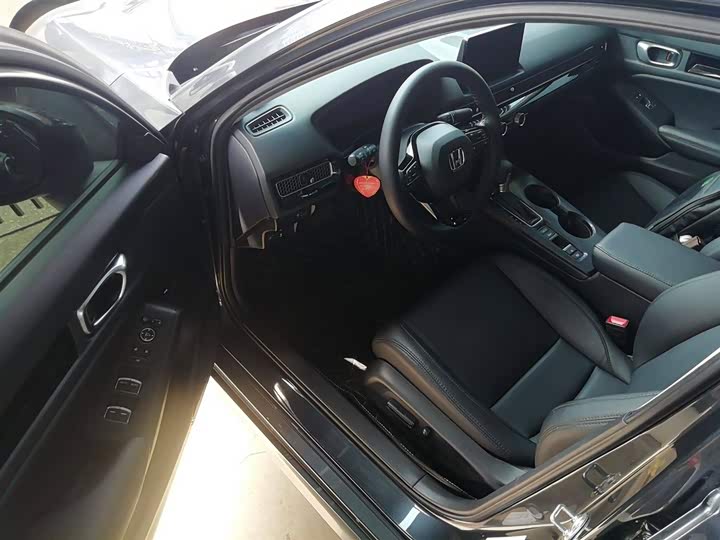 Фото 16 - Honda Civic