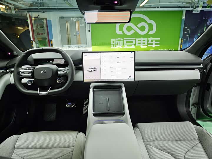 Фото 16 - XPeng P7