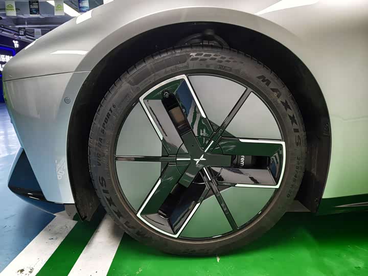 Фото 6 - XPeng P7