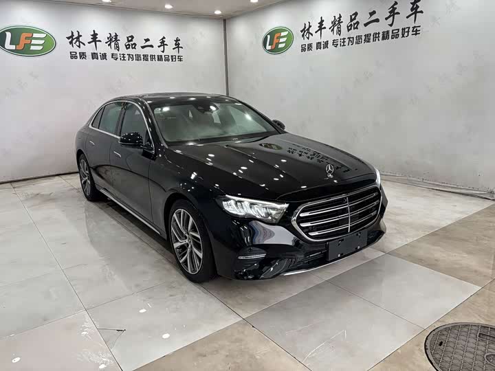 Фото 4 - Mercedes-Benz E-Class