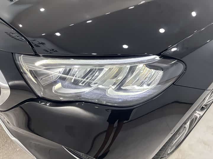 Фото 9 - Mercedes-Benz E-Class