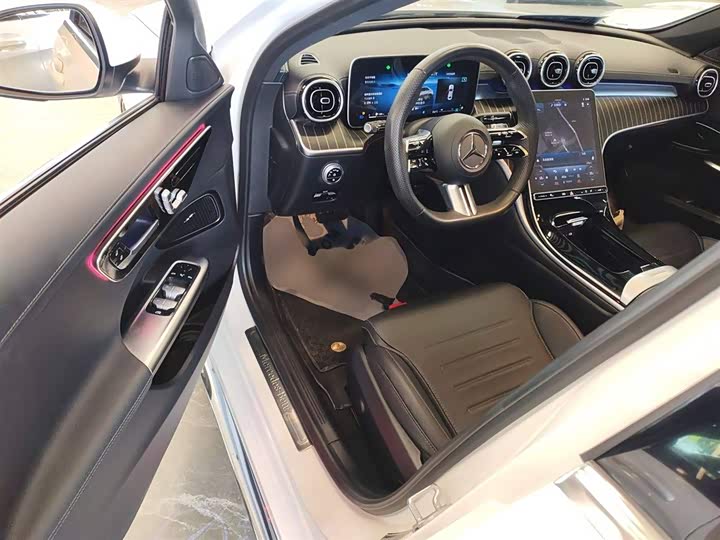 Фото 16 - Mercedes-Benz C-Class