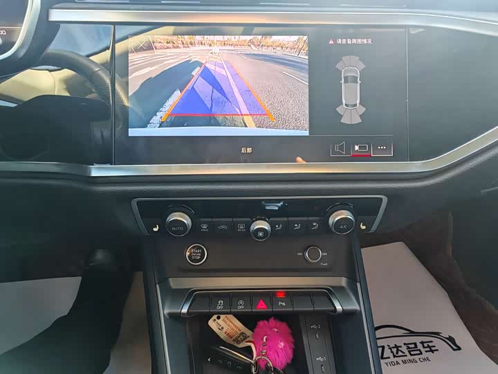 Фото 11 - Audi Q3 Sportback