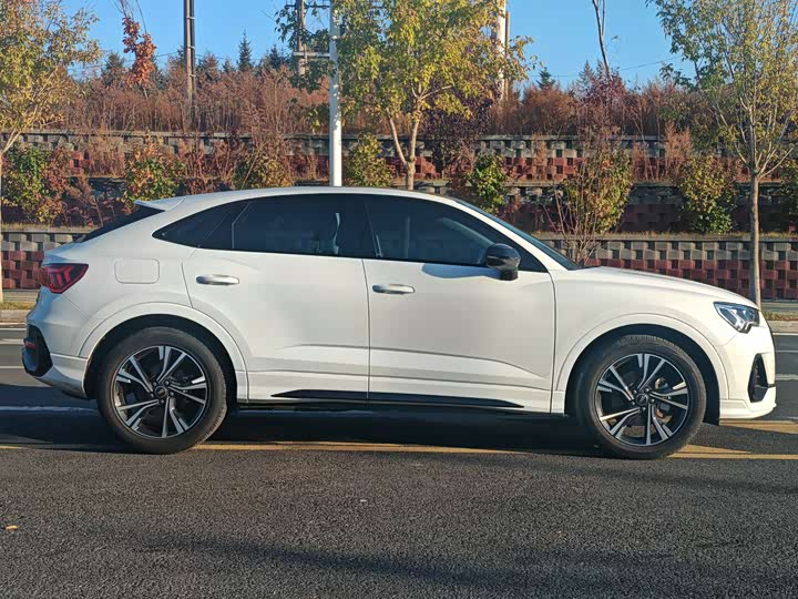 Фото 5 - Audi Q3 Sportback