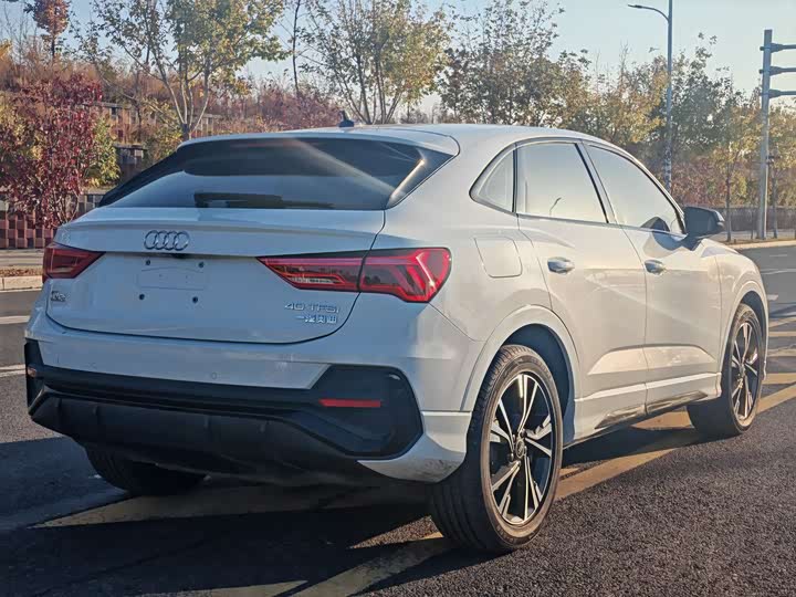 Фото 6 - Audi Q3 Sportback