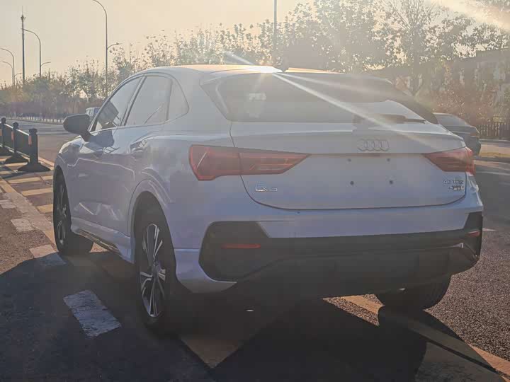 Фото 8 - Audi Q3 Sportback