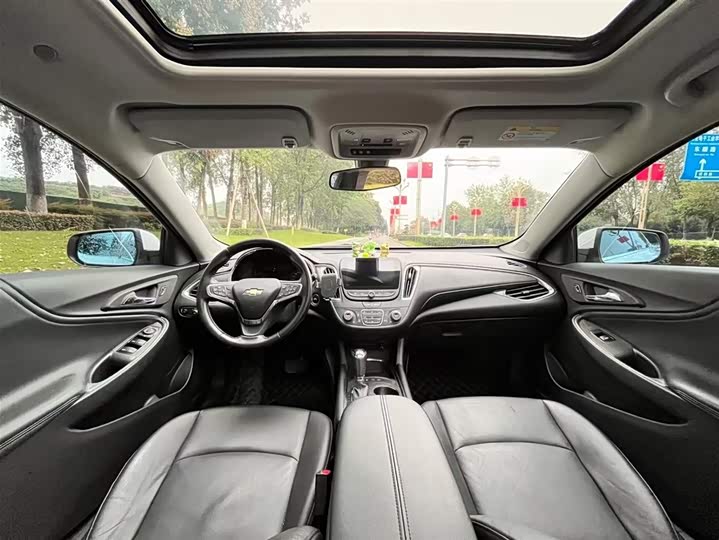 Фото 3 - Chevrolet Malibu XL