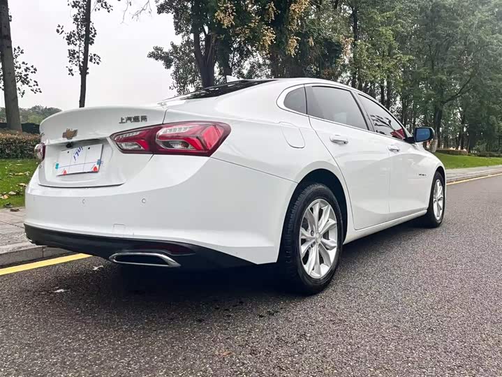 Фото 4 - Chevrolet Malibu XL