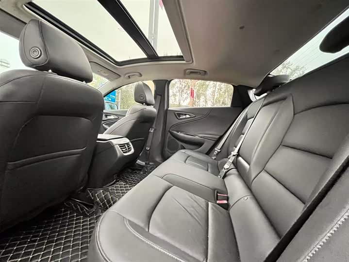 Фото 7 - Chevrolet Malibu XL