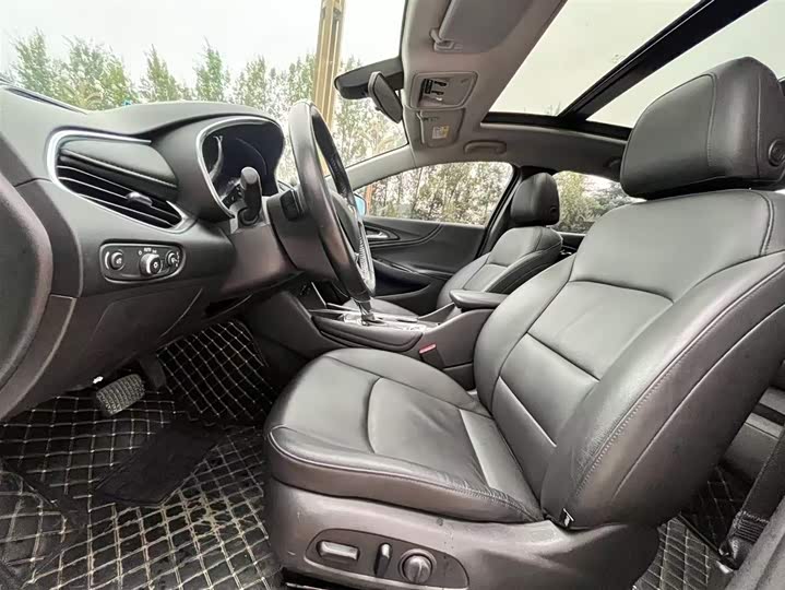 Фото 8 - Chevrolet Malibu XL