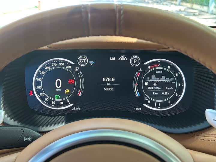 Фото 25 - Aston Martin DBX