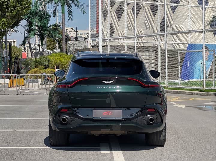 Фото 5 - Aston Martin DBX