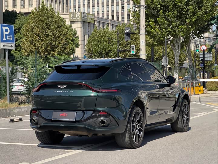 Фото 6 - Aston Martin DBX
