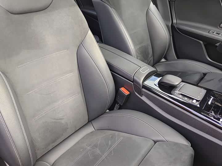 Фото 10 - Mercedes-Benz A-Class