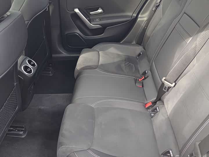 Фото 16 - Mercedes-Benz A-Class