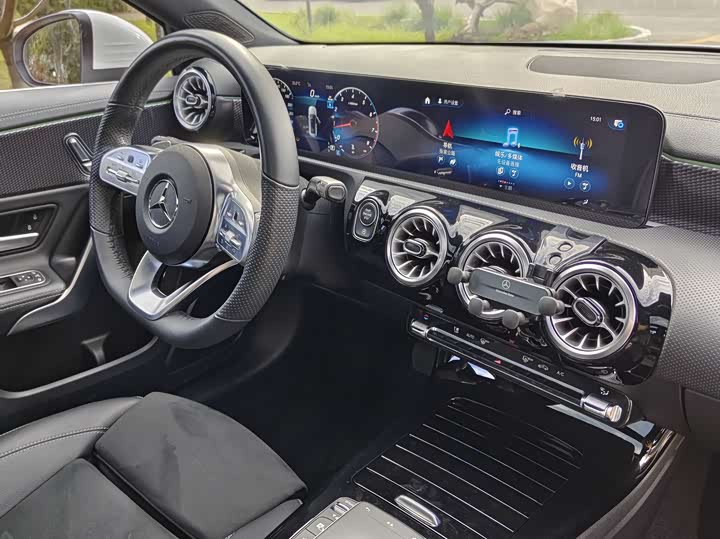 Фото 9 - Mercedes-Benz A-Class