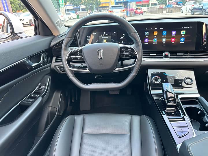 Фото 20 - Bestune B70