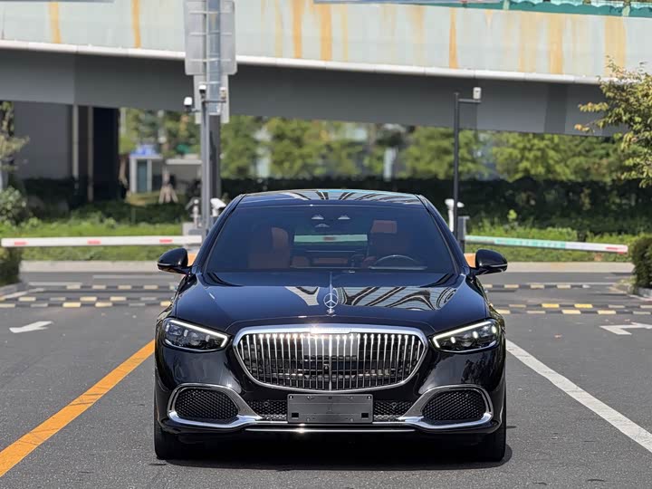 Фото 2 - Mercedes-Benz Maybach S-Class
