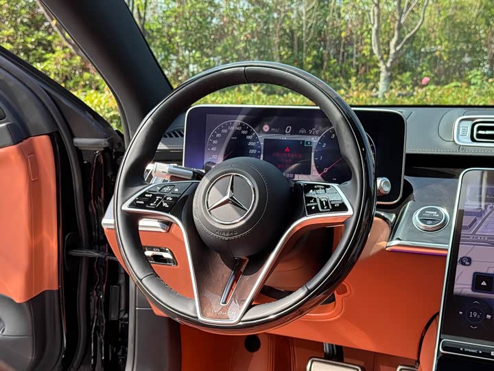 Фото 6 - Mercedes-Benz Maybach S-Class