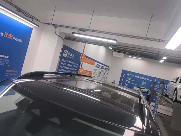 Фото 9 - Land Rover Discovery