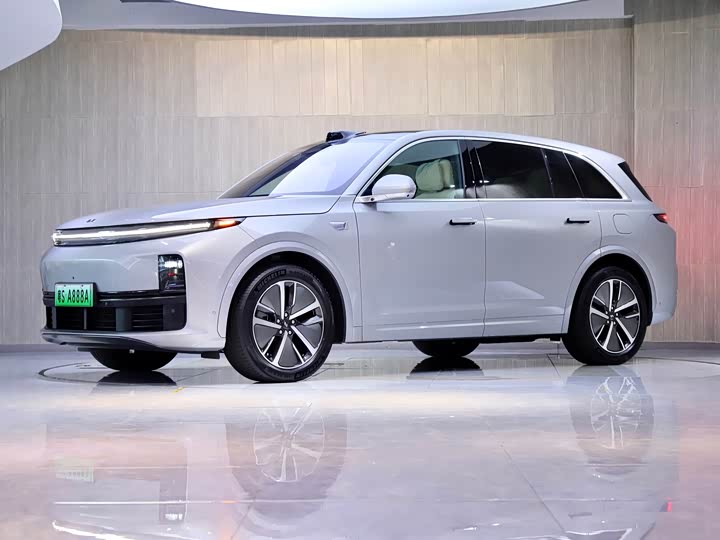 Фото 1 - LiXiang L7