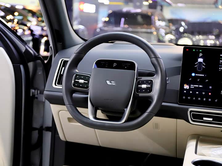 Фото 16 - LiXiang L7