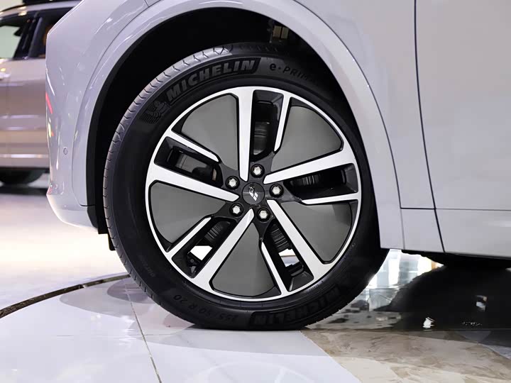 Фото 7 - LiXiang L7