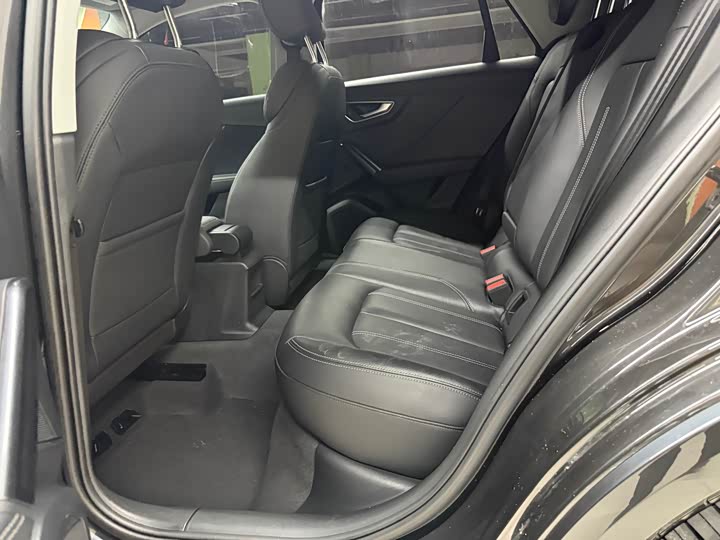 Фото 8 - Audi Q2L