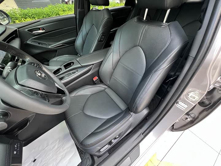 Фото 13 - Toyota Avalon