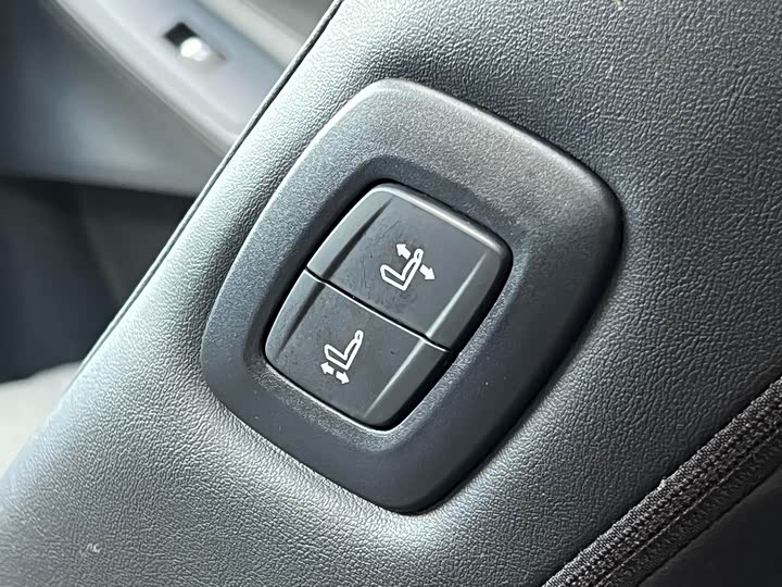 Фото 15 - Toyota Avalon