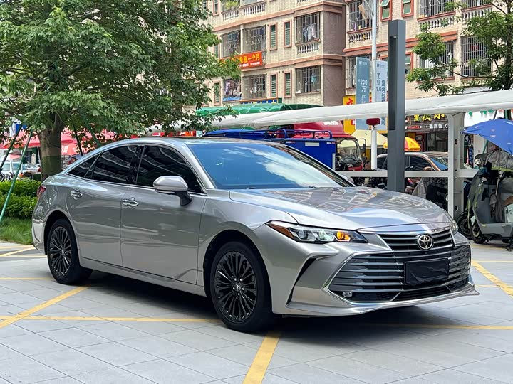Фото 3 - Toyota Avalon