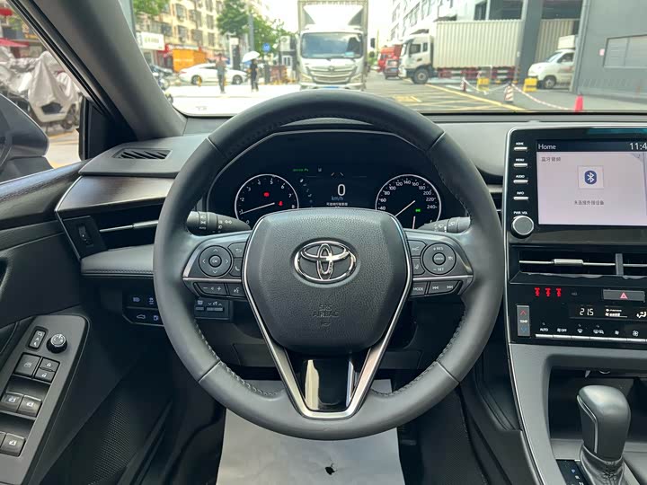 Фото 7 - Toyota Avalon