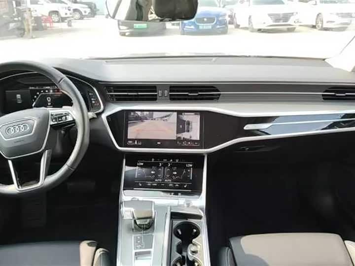 Фото 8 - Audi A7