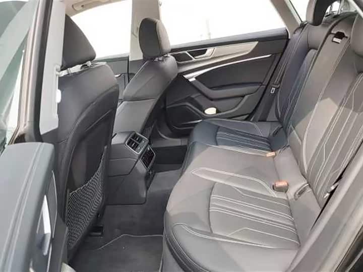 Фото 9 - Audi A7