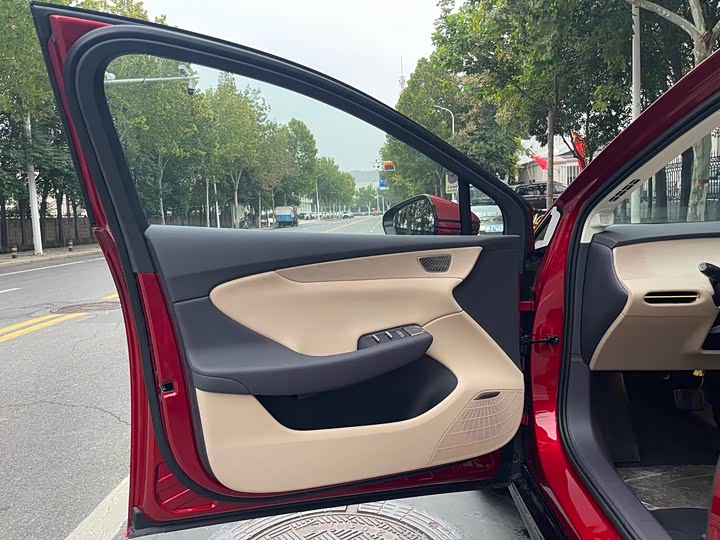 Фото 6 - Hongqi EH5 (Tiangong 05)