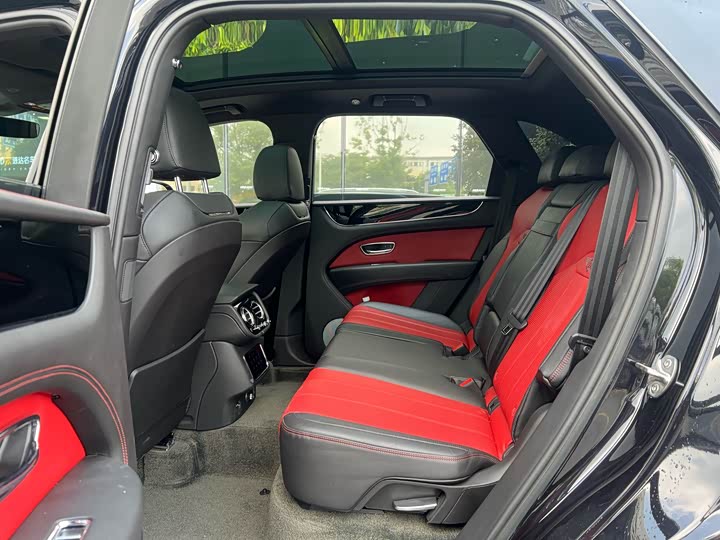 Фото 3 - Bentley Bentayga