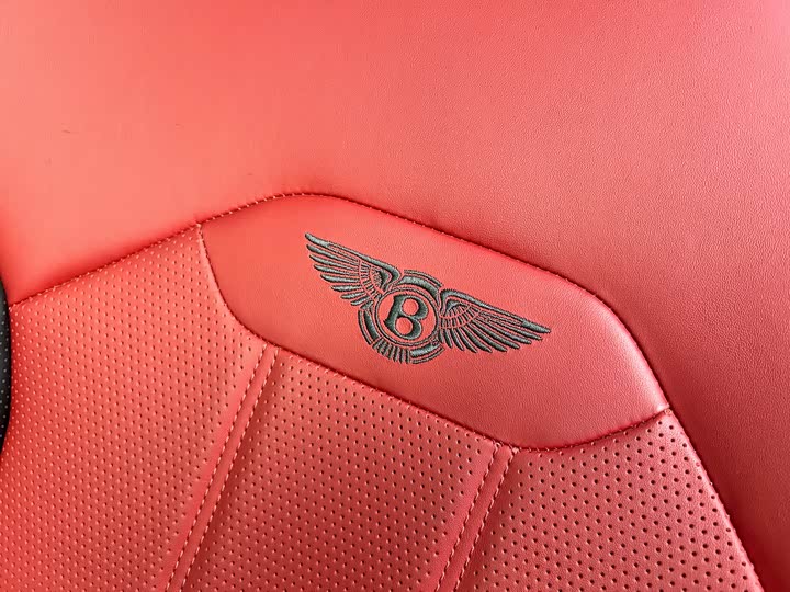 Фото 8 - Bentley Bentayga