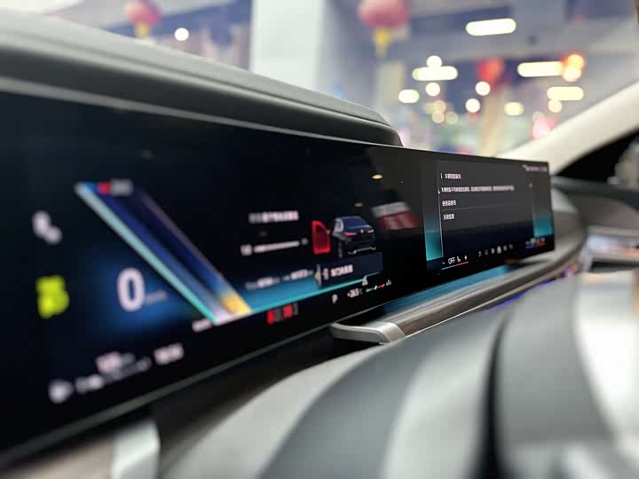 Фото 14 - BMW 7 Series