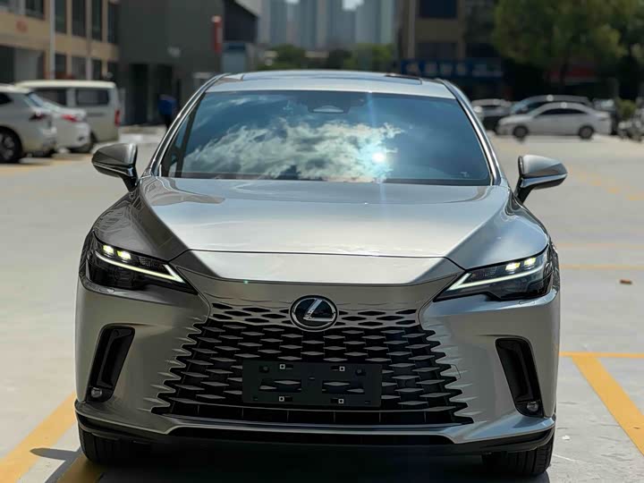 Фото 2 - Lexus RX