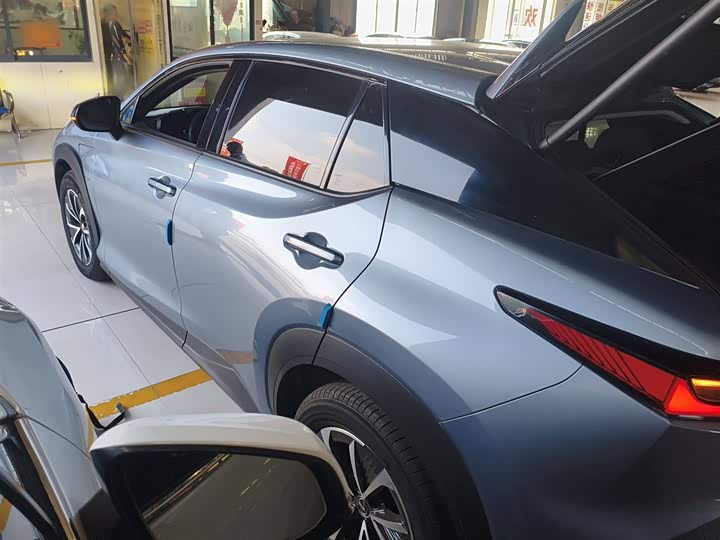 Фото 5 - Lexus RZ