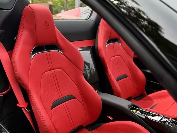 Фото 8 - Ferrari SF90